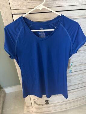 Aviva Women's V-Neck Short Sleeve Tee in Royal Blue